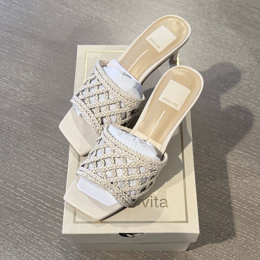Dolce Vita Bowen Sandals - Size 5.5